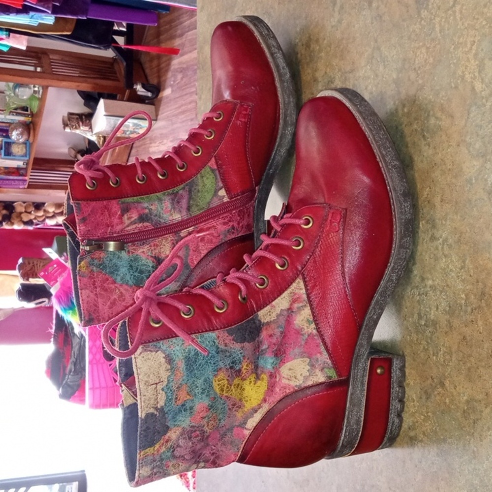 L'ATISTE Marty Red Lace Up Boots with Chunky Sole Size 41 - Picture 4 of 9